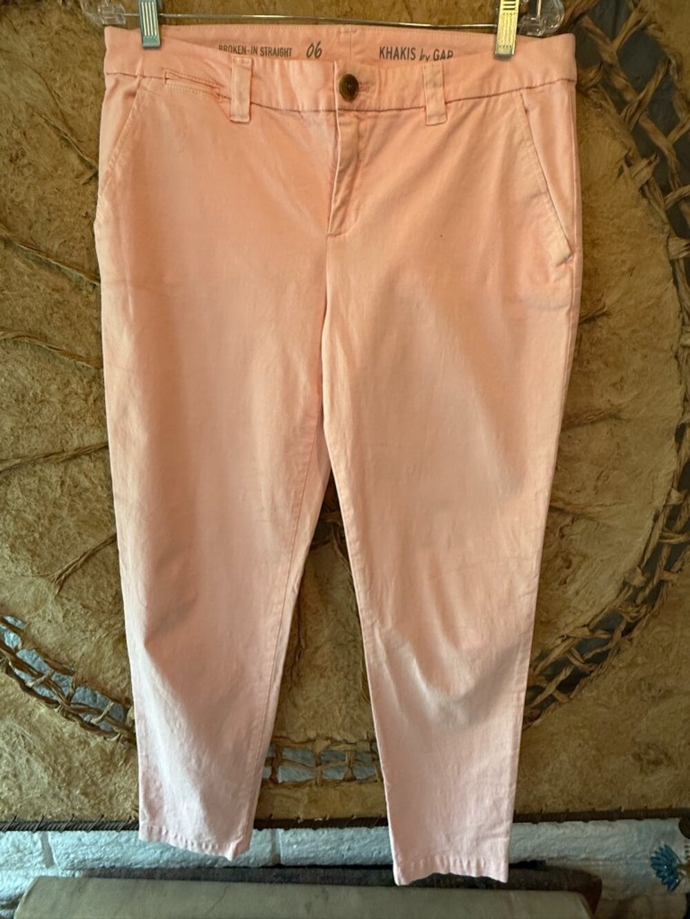 🌸 GAP | Khakis by GAP | Broken-In Straight | Size 6